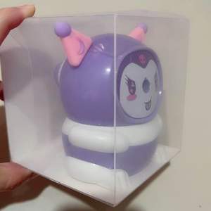 Rautan Pensil Kuromi Meja Putar 6501