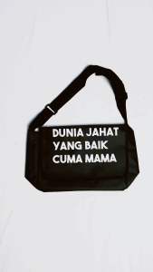 Tas selempang pria dunia jahat yang baik cuma mama Free sticker