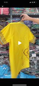 เสื้อของโปโลสีเหลืองใส่ทำงาน