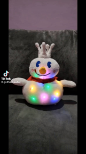 Boneka Mixue King Ice Cream dan Teh LED Lampu Mewah & Imut