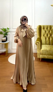 Inara dress plisket vol2