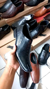 sepatu pentofel kulit pria