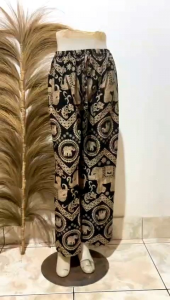 Celana Panjang Motif Gajah Wanita Dewasa
