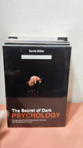 PAKET 5 BUKU THE SECRET OF DARK PSYCHOLOGY THE SECRET OF POWER THE ART OF MANIPULATION 48 LAWS OF POWER DAN 33 STRATEGIES OF WAR