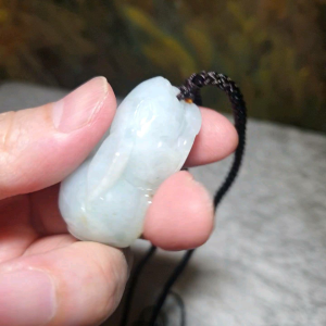 Natural untreated Burma Jade (Type A Jadeite) light greenish 3-dimensional Rabbit pendant (with certificate) [Natural Crystal] 翡翠淡绿立体兔吊坠(带证书)