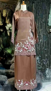 SETELAN BAJU KURUNG BORDIR BUNGA JALAR KERANCANG