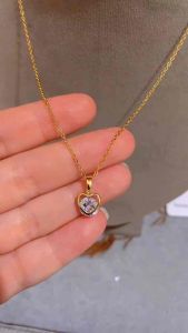 Kalung Liontin Love Mini Titanium: Aksesoris Fashion Wanita
