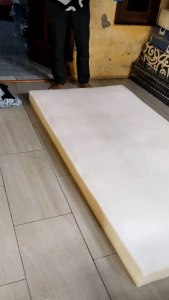 Sarung Kasur Resleting Premium ukuran variatif kain lembut adem