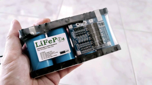 LiFePo4 12V 6.5Ah แบตเตอรี่ลิเธี่ยมฟอสเฟตแบบแพคพร้อมใช้งาน