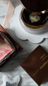 บรัชออน Hourglass Ambient Lighting Blush