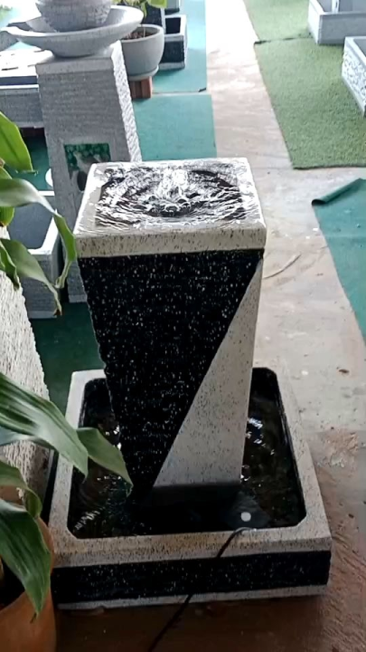 น้ำพุฮวงจุ้ยตั้งพื้นสีทูโทนพร้อมอ่างน้ำพุด