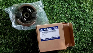 A548คลัทช์ โรบิ้น แท้RBC411 แบบ2ขา ผ้าคลัชโรบิ้นแท้เครื่องตัดหญ้าNB411 คลัทช์Robinแท้ รุ่น411EC04BRC411🇯🇵