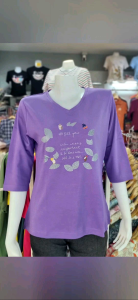 เสื้อแตงโม คอวี แขนสามส่วน ปักลาย เนื้อผ้ายืด นุ่ม ใส่สบาย เนื้อผ้า Cotton 100% สินค้าใหม่( สินค้ามีจำนวนจำกัด) ราคา 495 บาททุกไซส์ M รอบอก 40 นิ้ว ยืดได้ถึง 42 นิ้วยาว 25.5 นิ้ว ราคา 495 บาท L รอบอก 44 นิ้ว ยืดได้ถึง 46 นิ้วยาว 26.5นิ้ว ราคา 495 บาท XL ร