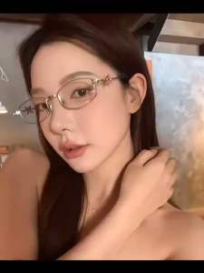 Kính Mát Oval Đính Đá Hoa Sang Trọng Gọng Kim Loại Siêu Nhẹ Chống Tia UV