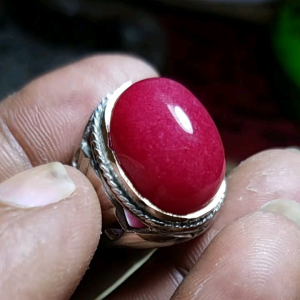 Cincin Ruby Tqnzania