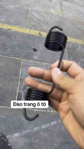 Lò xo má phanh xe howo A7 lò xo đầu kéo đen 165cm dùng cho xe ô tô howo đầu kéo