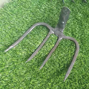 COD CANGKUL GARPU GARUK RUMPUT GACOK JERAMI BAHAN BAJA TEMPA