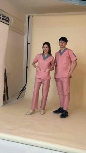 ชุดสครับสีชมพู (เสื้อชมพู+กางเกงชมพู)