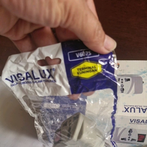Visalux Steker Onepro Dengan Sakelar Lampu - Tusuk Kontak Kombinasi - Plug Combination With Switched Neon SNI - Steker Adaptor Kuningan