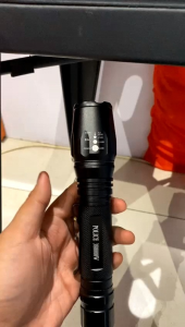 SENTER SWATT POLICE JINLONG N-2/T6 CAHAYA TERANG JARAK JAUH BISA DI ZOOM