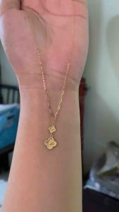 PAWNABLE 18K Saudi Gold Lightweight Mini Paperclip-Tauco Chain with 18K Two-Clover Pendant(open back)