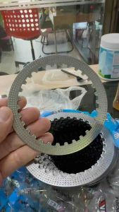 แผ่นรองคลัชแต่ง Wave125Rไฟเลี้ยวบังลม Wave125i Wave110i Wave100เก่า ราคาต่อ 1แผ่น