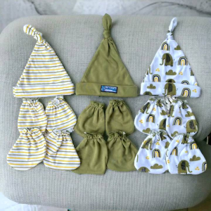 paket topi bayi sarung tangan dan sarung kaki bayi baru lahir motif terbaru