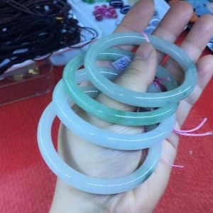 Vòng Ngọc jade bản đũa siêu xinh