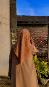 hijab segiempat paris payet swarosky andinda tansel/jilbab segiempat payet jambul swarosky