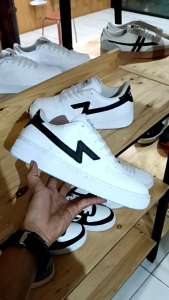 SEPATU SNEAKERS SHABURAY KYUBI WHITE BLACK | SEPATU KEREN | SEPATU BARU