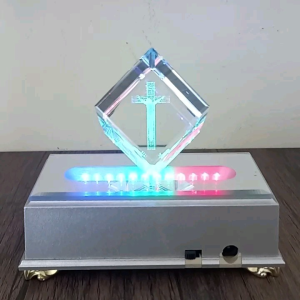 Gambar Rohani Laser Yesus di salib Kristen Katolik Pajangan Meja Kristal PTK