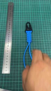 สายคล้องมือ อเนกประสงค์ ใช้คล้องอุปกรณ์ต่างๆ ตะขอเกี่ยวโลหะอย่างดี ถักจากเชือกparacord 4mm.