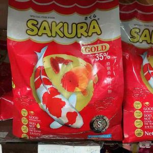 Sakura อาหารปลาซากุระโกลด์สูตรใหม่เพิ่มคริลล์จากนอร์เวย์ขนาดถุง 1 กิโลกรัม ขนาด เม็ดเล็ก ของปลาเงินปลาทอง