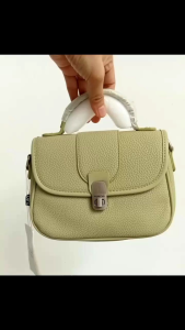 Tas Wanita Hijau Daun dari Brand ROYAL CUIR ( RC ) Tas Selempang Premium Import kd 215
