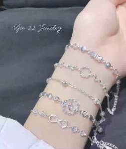 Yên 22 Lắc tay bạc đồng tiền tỳ hưu ngậm đá trăng sao