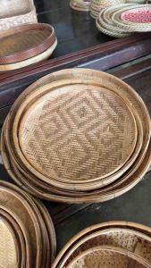 ตะแกรง สานถี่ ใช้ร่อนข้าว ฟัดถั่ว กรองอาหาร เข้าหม้อนึ่งได้ ตากอาหารได้ 141619 นิ้ว