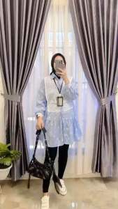 Kemeja Stripe Mix Brukat by EXTU: Kemeja Pria Elegan untuk Berbagai Kesempatan