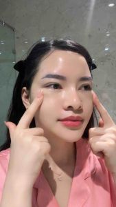 Sữa dưỡng truyền trắng rong nho