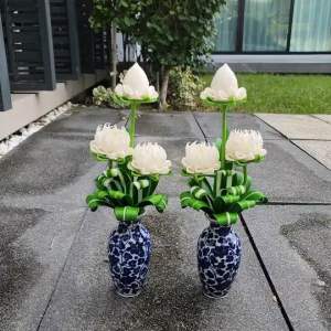 ดอกบัว แจกันดอกบัวขนาดสูง 16 นิ้ว แบบสามดอก ทำจากดินญี่ปุ่น เกรดพรีเมี่ยม