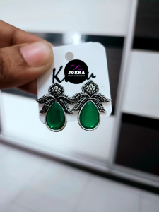 JOKKA Stud Earrings/ accessories/ woman accessories