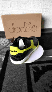 Sepatu Futsal Diadora Harder Futsal Shoes Men Black Green