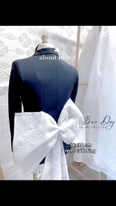 Đuôi nơ ren tạo kiểu váy cưới