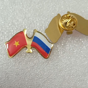 Huy hiệu cài áo lá cờ Việt Nam - Nga pin cài áo quà tặng Vietnam - Russia