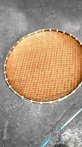 กระด้ง ตาถี่ ถักขอบหวาย ขนาด 19 2426 นิ้ว ข้อมูลเพิ่มอ่านด้านล่าง