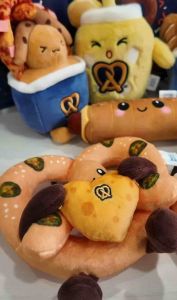 (🇸🇬🚚💨 limited Ready stock) Annie Anne’s 30th anniversary pretzel friends plush blind box (sealed)