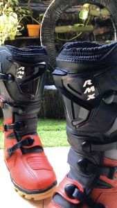 Sepatu ADVENTURE TRAIL RMX bahan kulit premium
