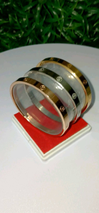 กำไลโอม ช่วยดูดทรัพย์ กระเป๋าทำเลเซอร์ สีโรสโกลด์ เสริมดวง เสริมโชคลาภ 18 k ไม่ลอกไม่ดำใส่อาบน้ำได้