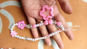 Gantungan HP Gelang Manik: Aksesoris HP Unik & Murah