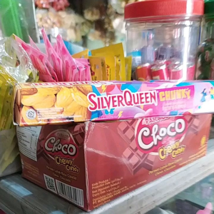 SilverQueen chunky bar cashew 95 gr edisi valentine.