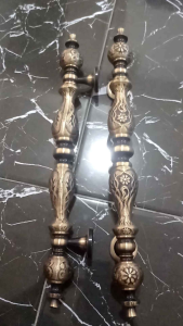 Handle Gagang Pintu Kuningan Motif Ukir Bunga dengan Panjang 45cm Berbahan Full Kuningan Terbaik